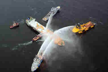 Brandbekämpning Almirante Storni 9 dec 2021. Foto från polishelikopter